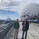 Area Composer Ronald Gaube und Peter Hölscher auf dem Teufelsberg Berlin vor den Kuppeln der ehemaligen Abhörstation